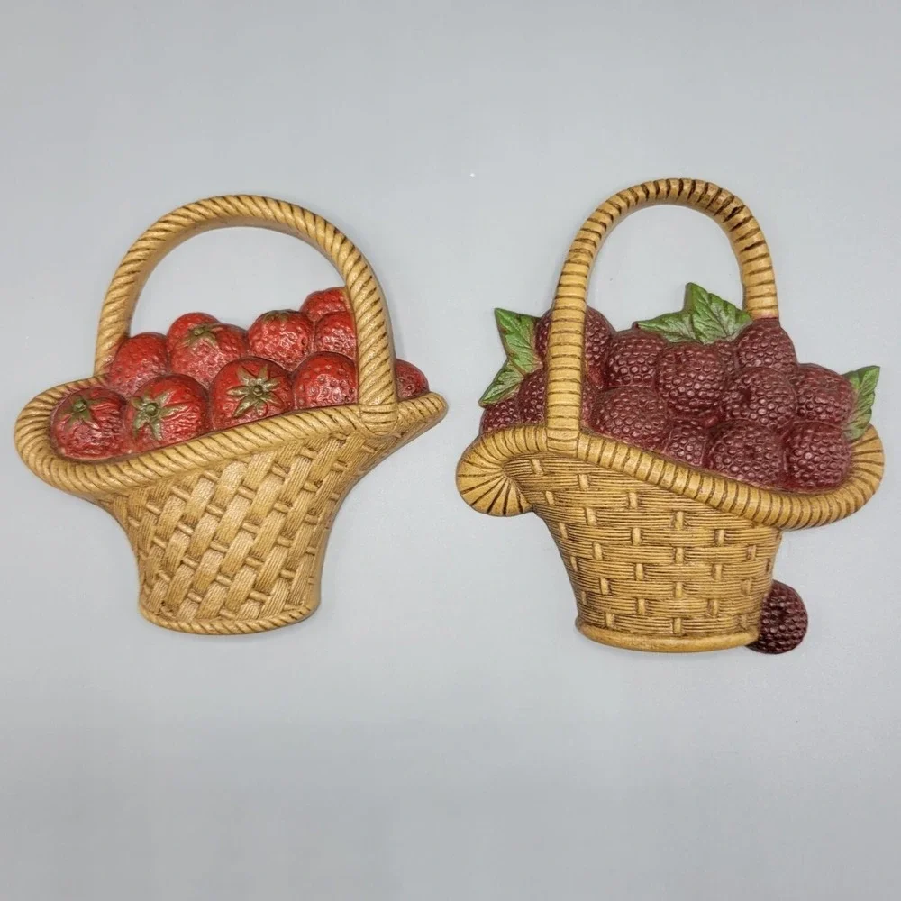 Vtg Burwood Basket Wall Plaques Strawberries Raspberries Fruit Decor Set Of 2